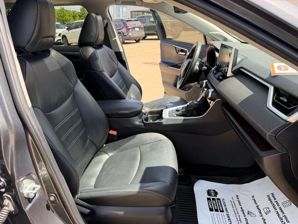 Used 2019 Gray Toyota Limited image 36