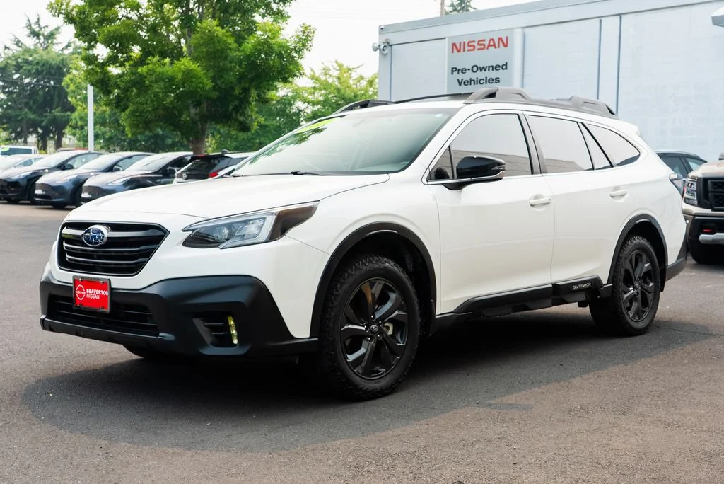 Used 2022 White Subaru Onyx Edition XT image 3