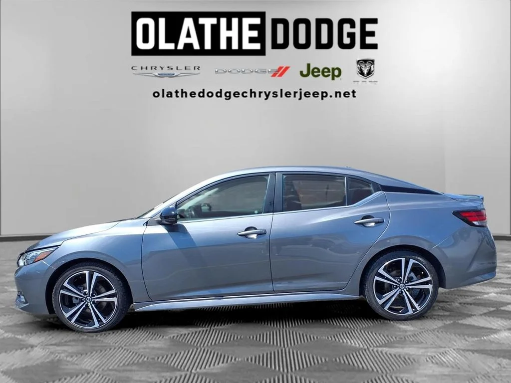 Used 2022 Gray Nissan SR image 18