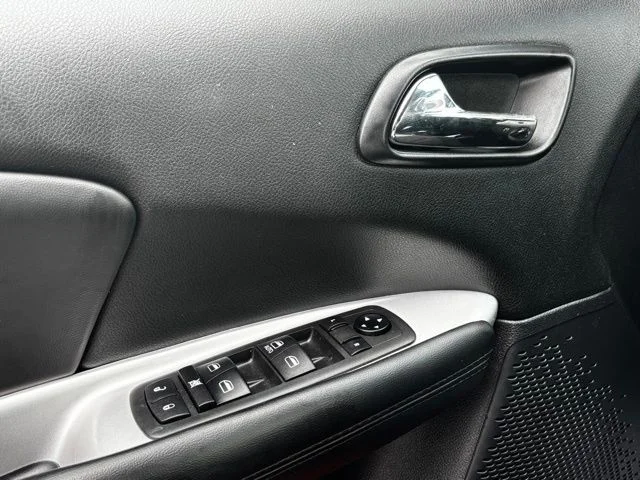 Used 2020 Red Dodge SE image 10