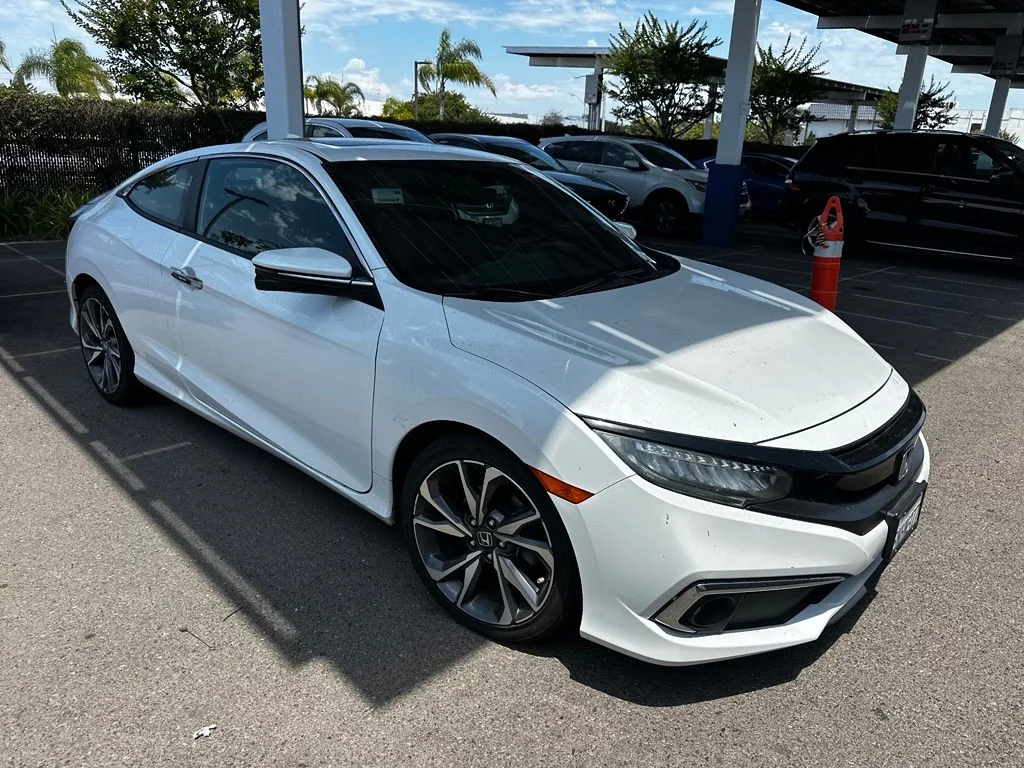 Used 2019 White Honda Touring image 8