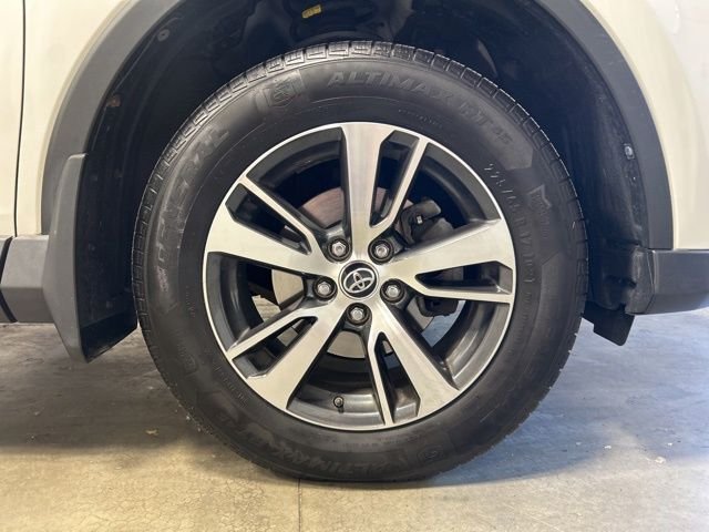 Used 2017 Super White Toyota XLE image 11