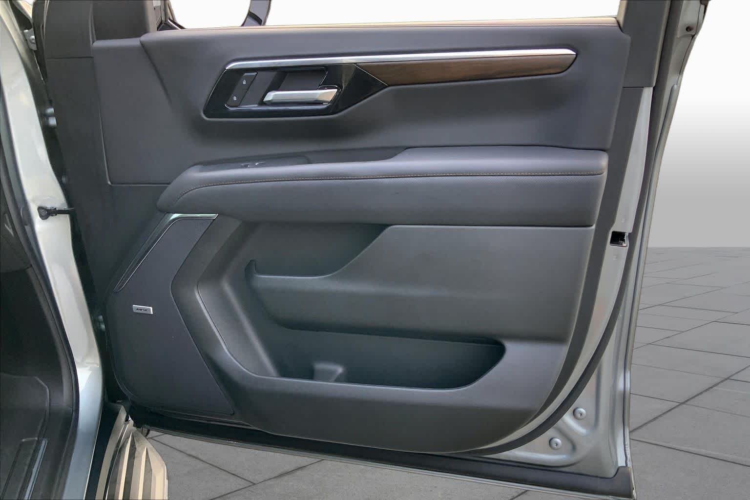 Used 2025 Sterling Gray Metallic Chevrolet High Country image 22