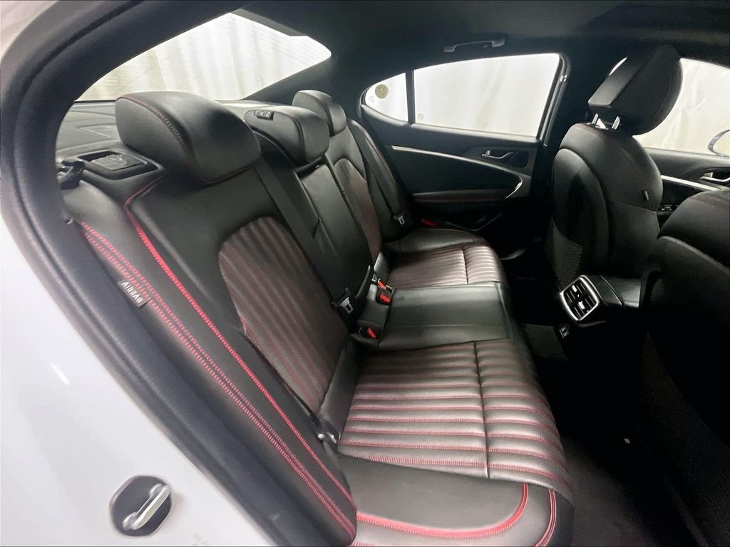 Used 2025 White Genesis 3.3T Sport Advanced image 16