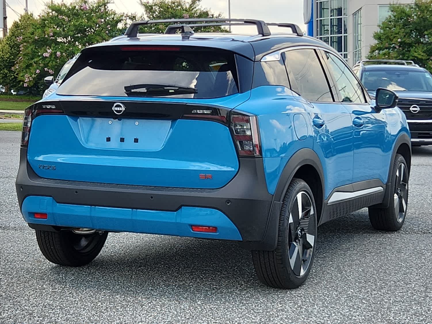 2025 Nissan Kicks SR - Photo 3