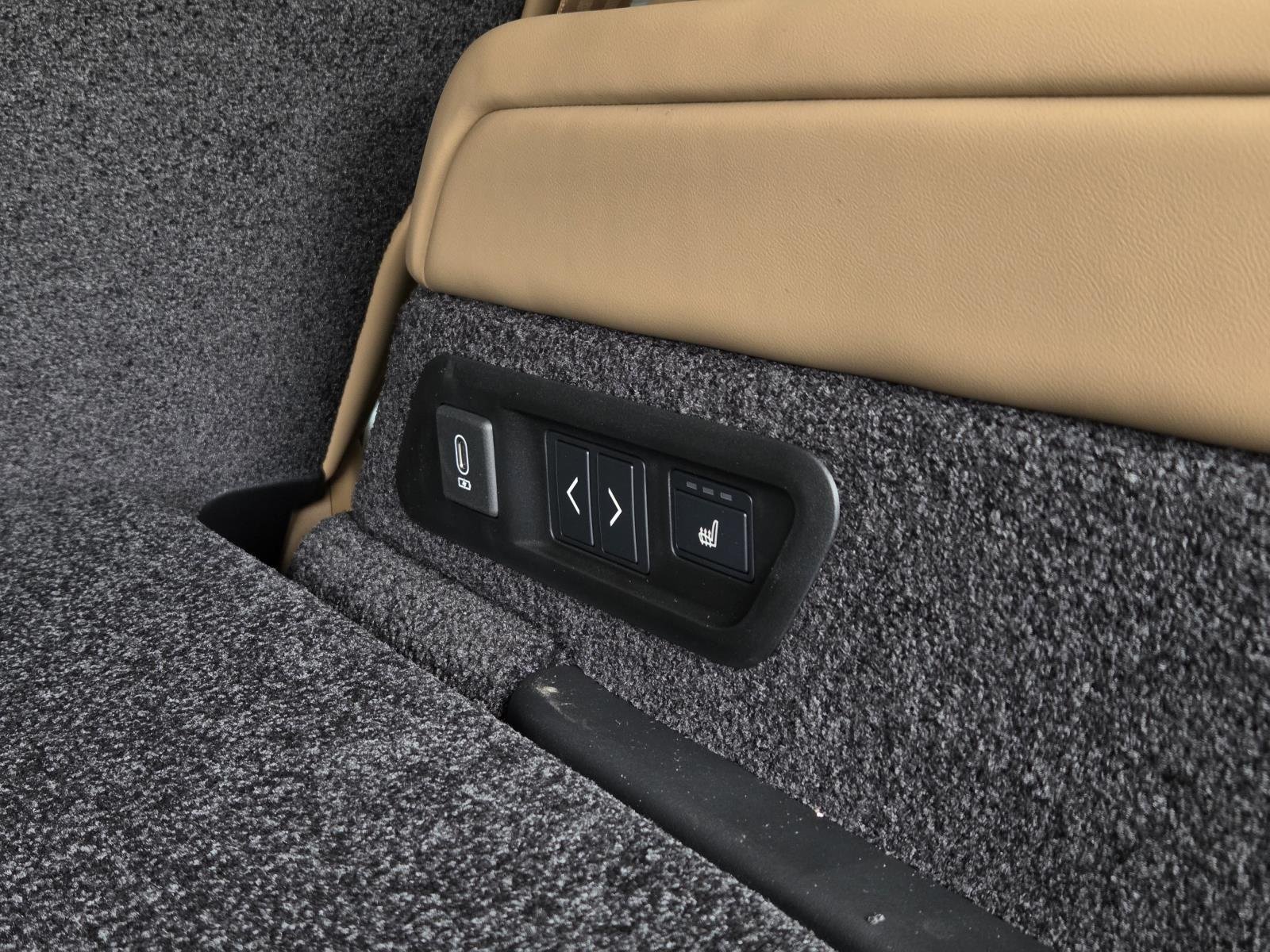 New 2026 Sunset Gold Land Rover SE image 16