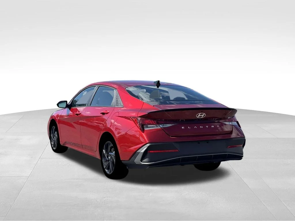 Certified Used 2026 Red Hyundai SEL Sport image 5