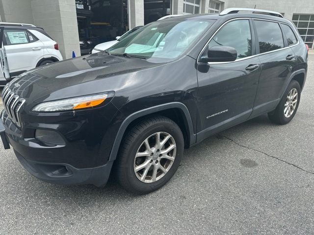 Used 2016 Black Jeep Latitude image 3