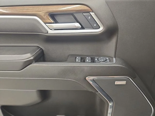 Used 2025 Sterling Gray Metallic Chevrolet LT Trail Boss image 34