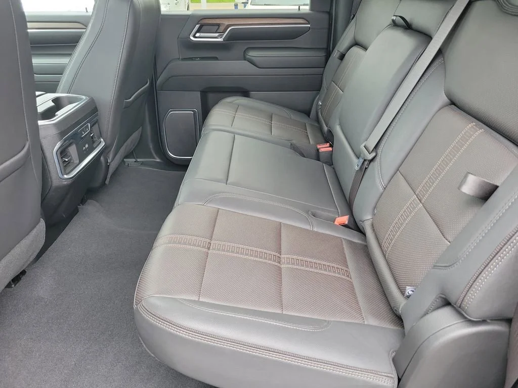 2024 Chevrolet Silverado 3500HD High Country - Photo 16