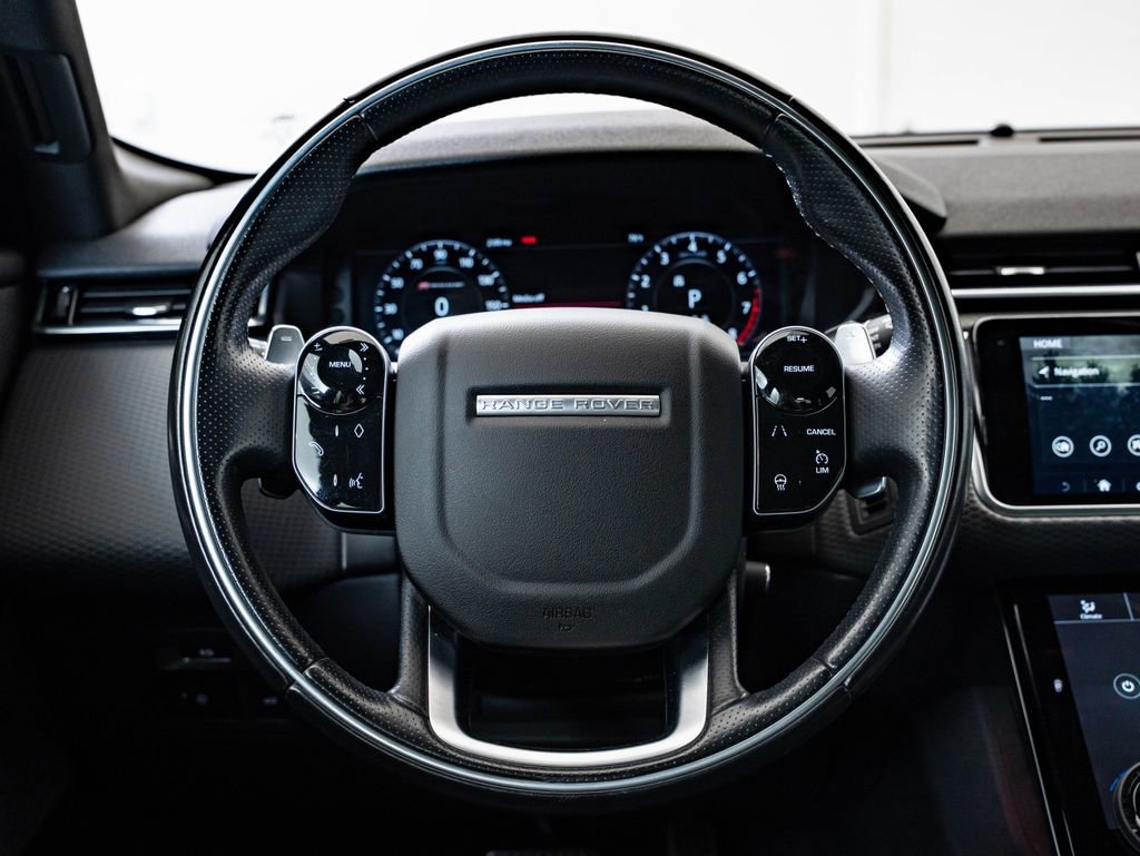Used 2019 Santorini Black Metallic Land Rover R-Dynamic SE image 43