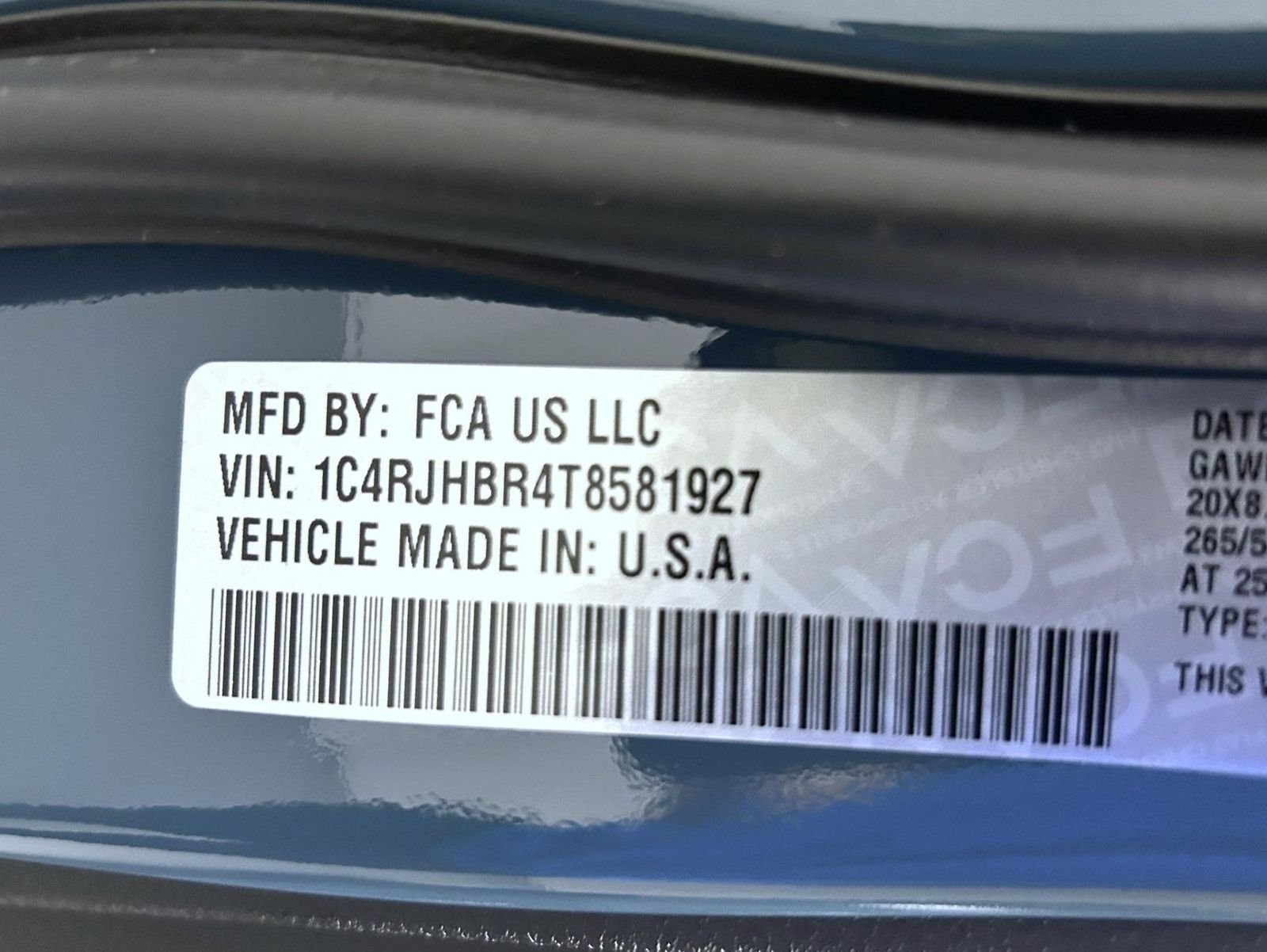 New 2026 Steel Blue Exterior Paint Jeep Limited Reserve image 25