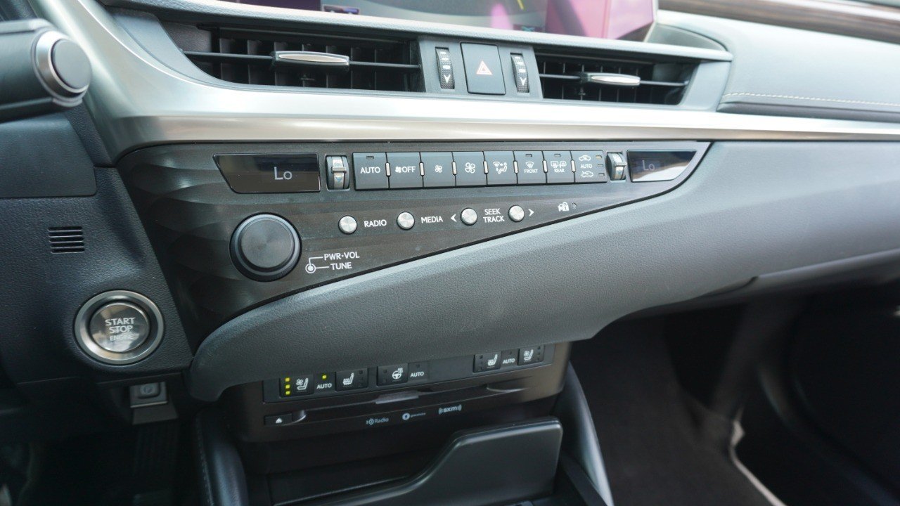 Certified Used 2020 MOONBEAM BEIGE MET Lexus ES 350 image 18