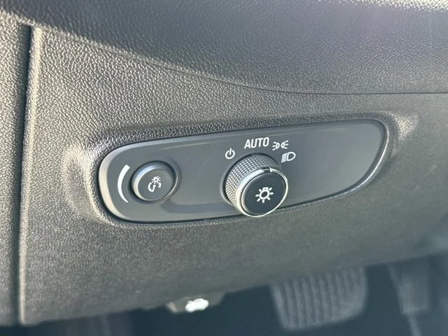 Used 2018 Black Chevrolet LT image 24