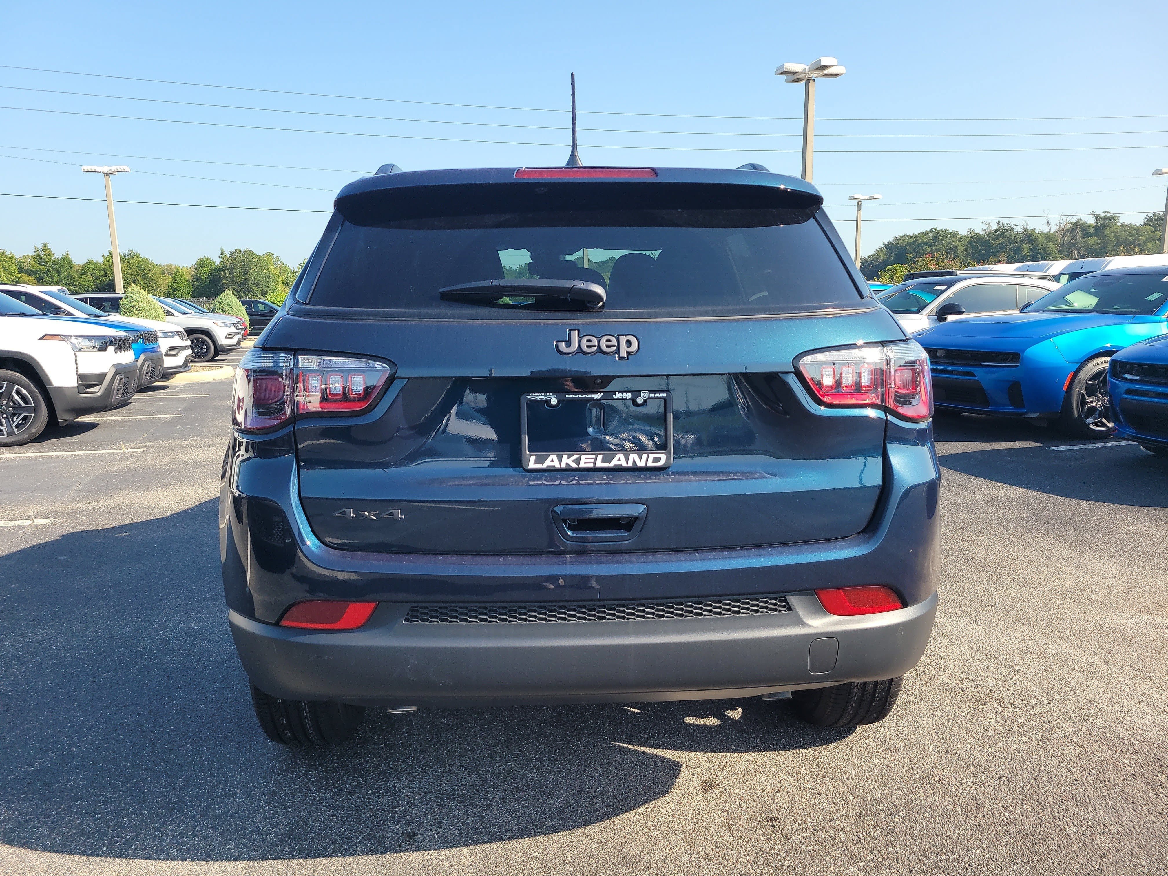 New 2026 Fathom Blue Pearl Coat Jeep Latitude Altitude image 7
