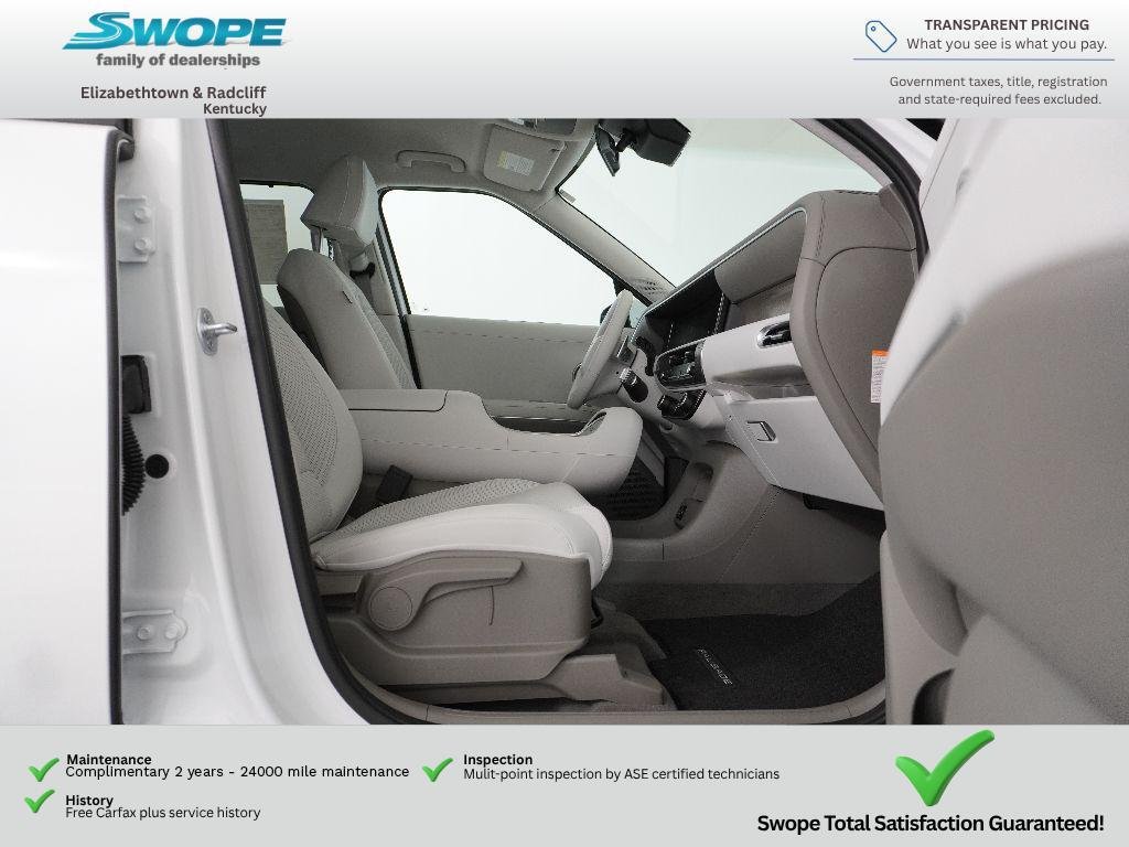 New 2026 Creamy White Pearl Hyundai SEL 7P image 10