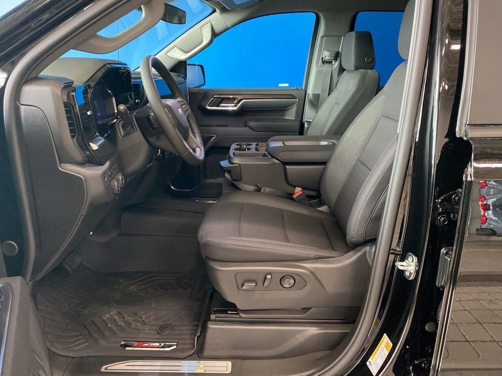 2026 Chevrolet Silverado 1500 LT - Photo 11