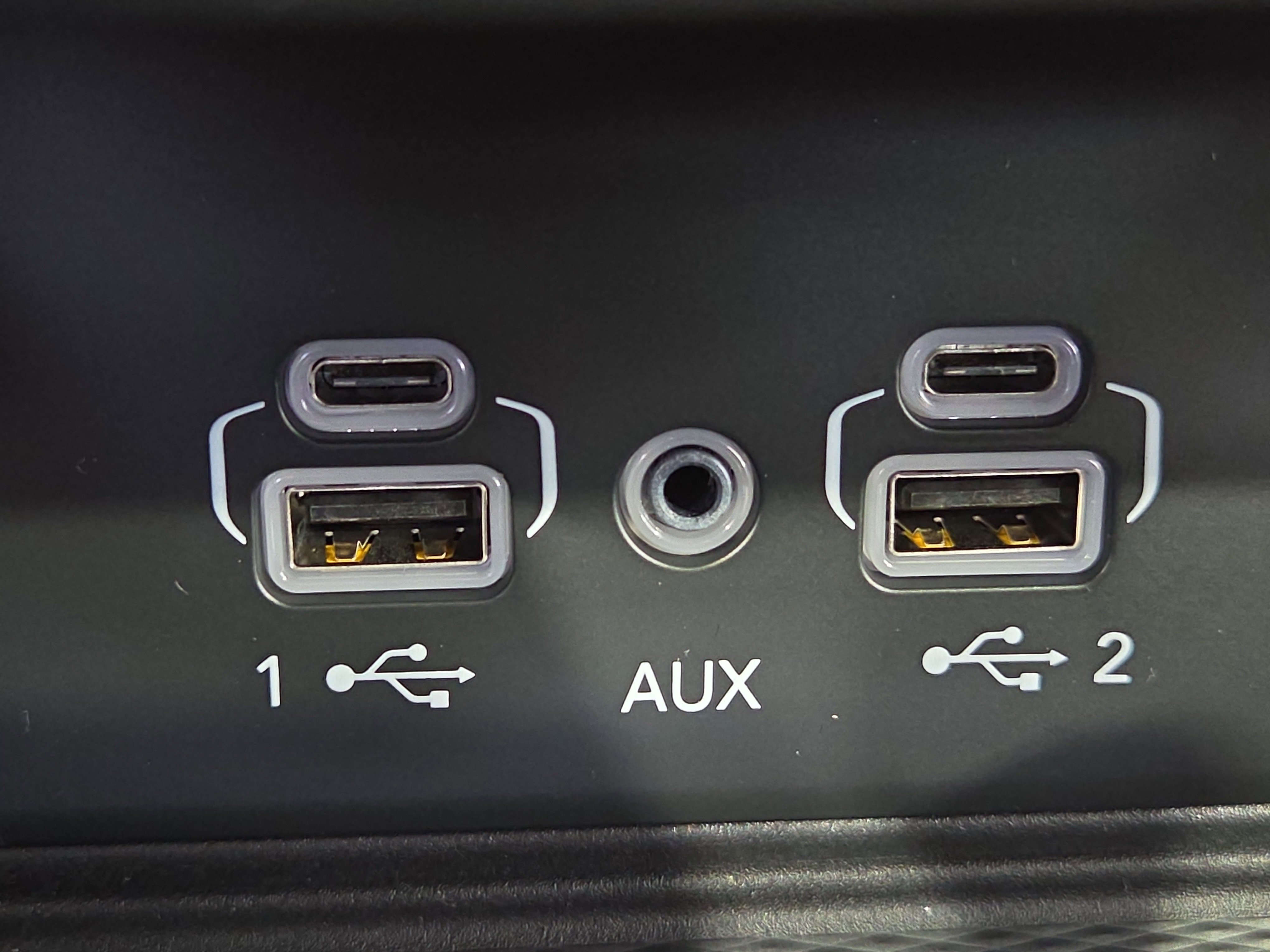 2025 Jeep Grand Cherokee Altitude photo 3