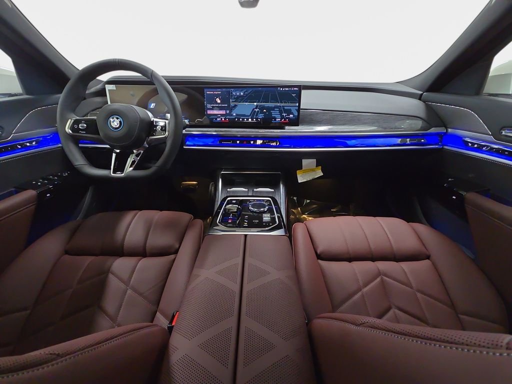 2026 BMW 7 Series 750e - Photo 8