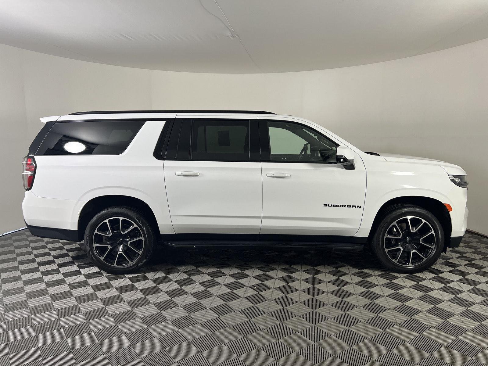 Used 2022 Summit White Chevrolet RST image 27