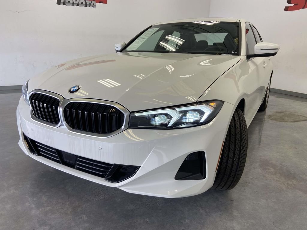 2025 BMW 3 Series 330i - Photo 6