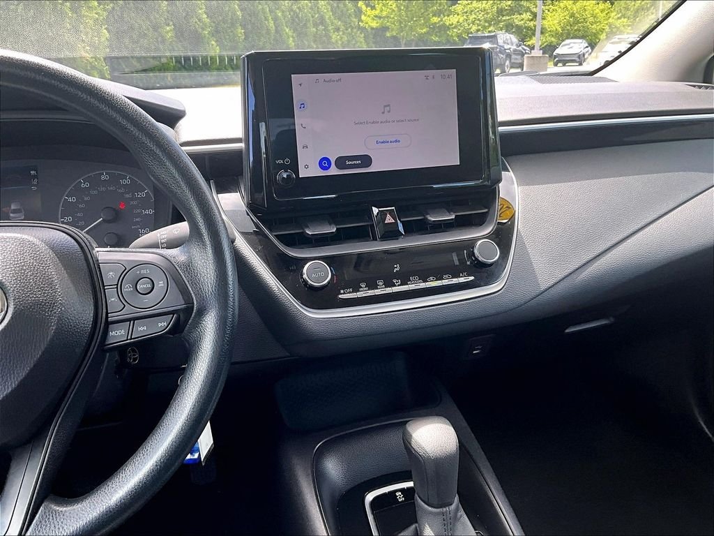 Used 2025 White Toyota LE image 18