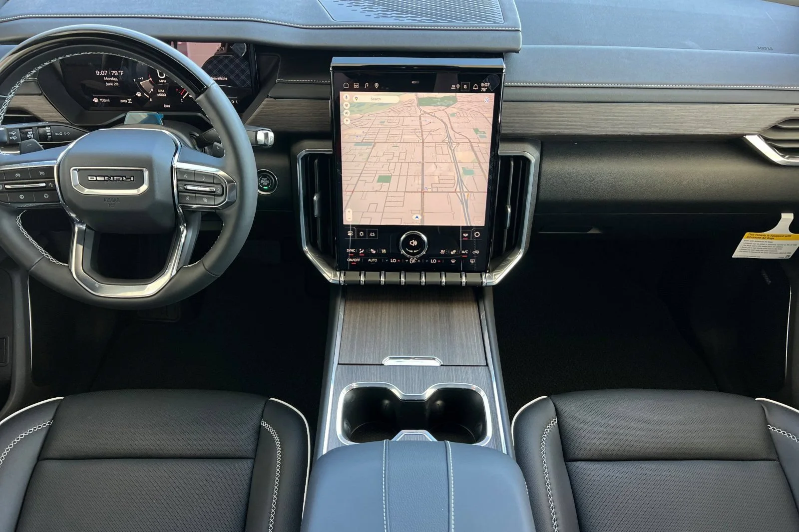 2026 GMC Acadia Denali - Photo 10