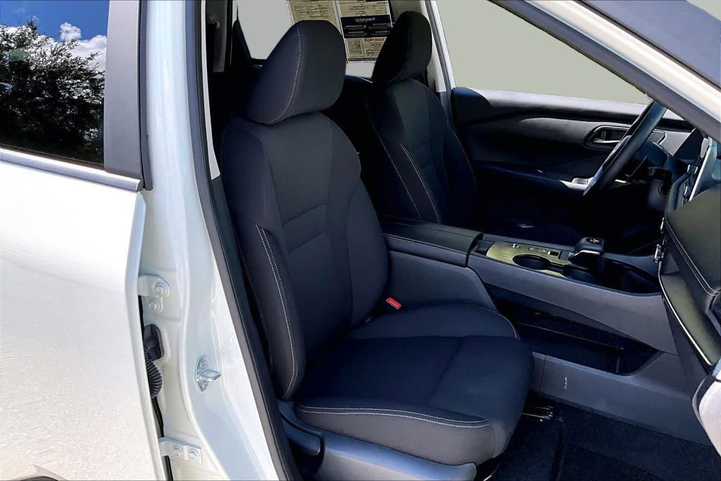 Used 2024 White Nissan S image 9