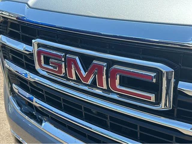 New 2026 Sterling Metallic GMC Elevation image 38