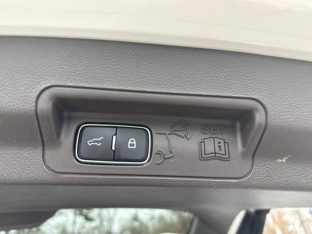 Used 2023 White Ford Platinum image 55