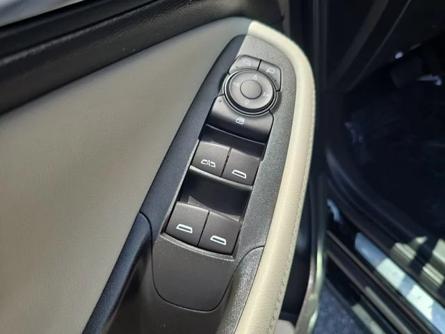 Used 2021 EBONY TWILIGHT METALLIC Buick Preferred image 16