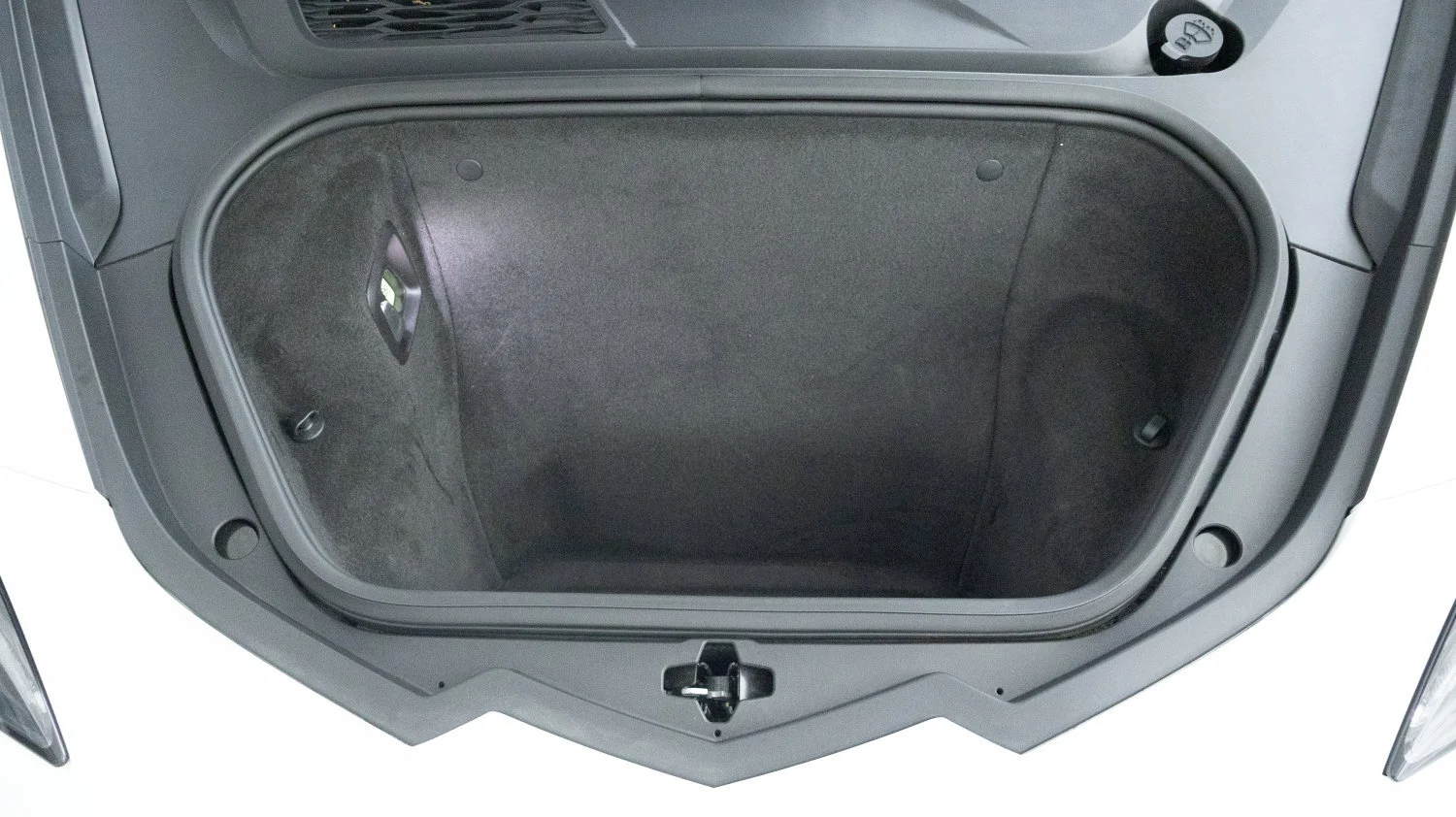 Certified Used 2025 Arctic White Chevrolet 1LT image 26