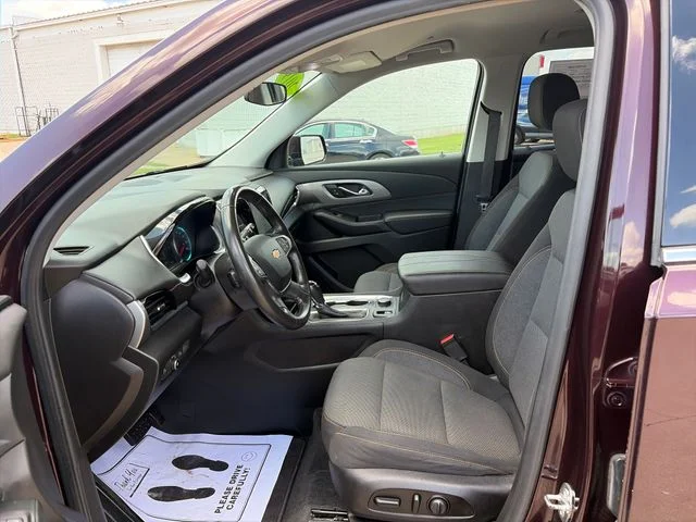 Used 2019 Black Chevrolet LT image 9