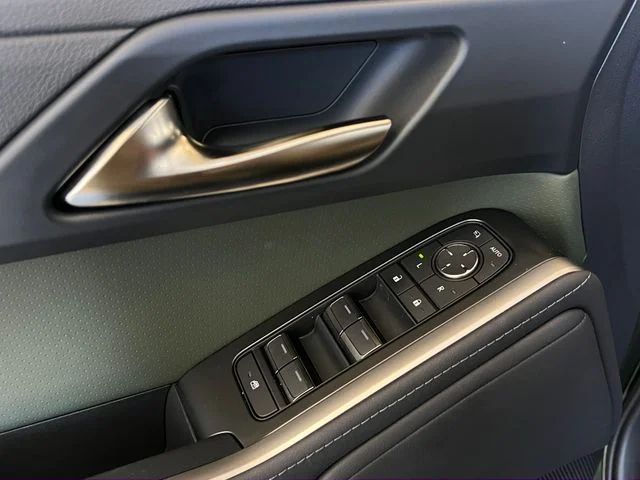Used 2025 Nori Green Pearl Lexus 550 Overtrail image 29