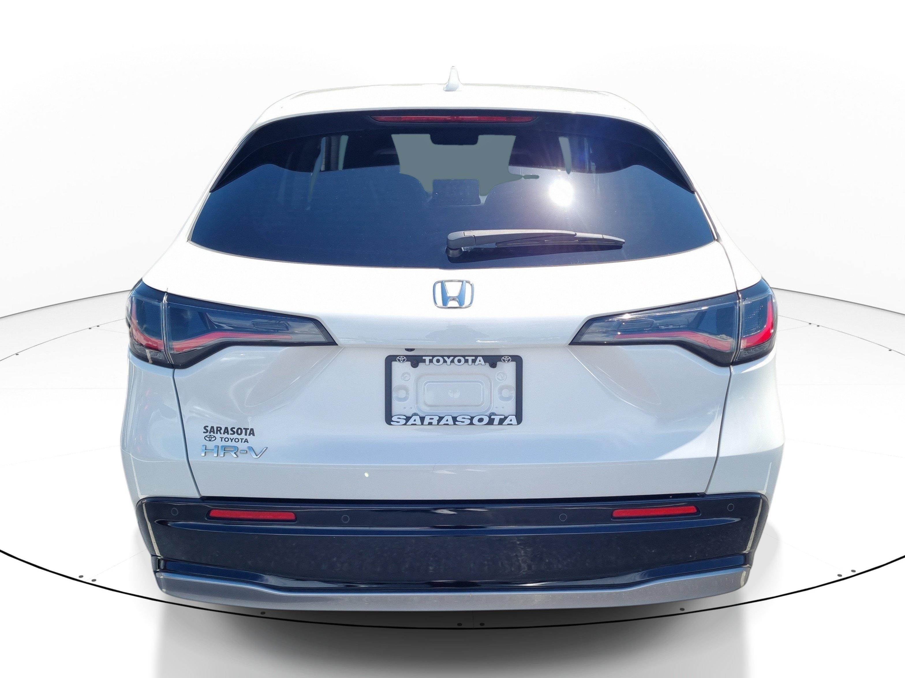 Used 2024 Platinum White Pearl Honda EX-L image 4