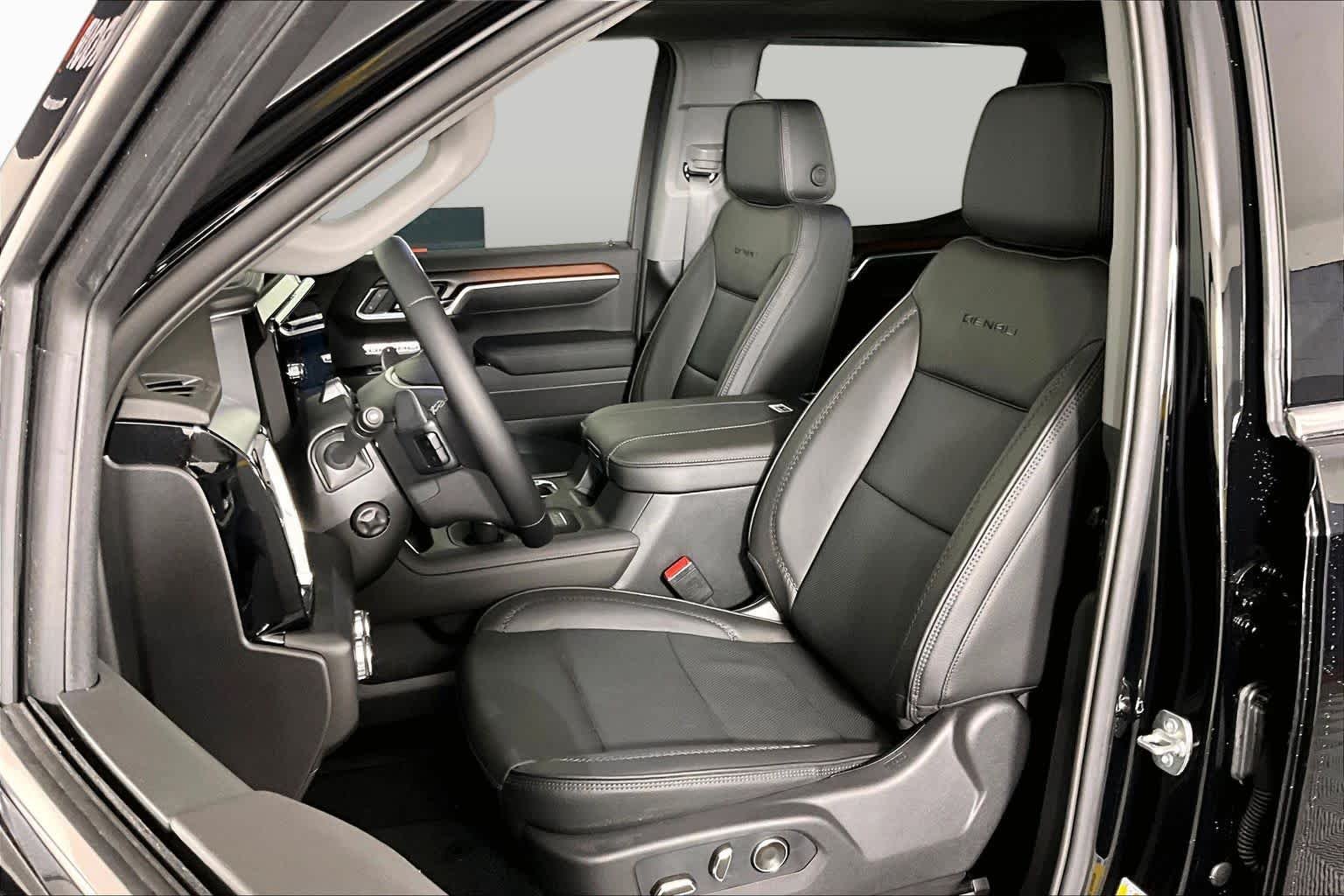 Used 2026 Onyx Black GMC Denali image 8