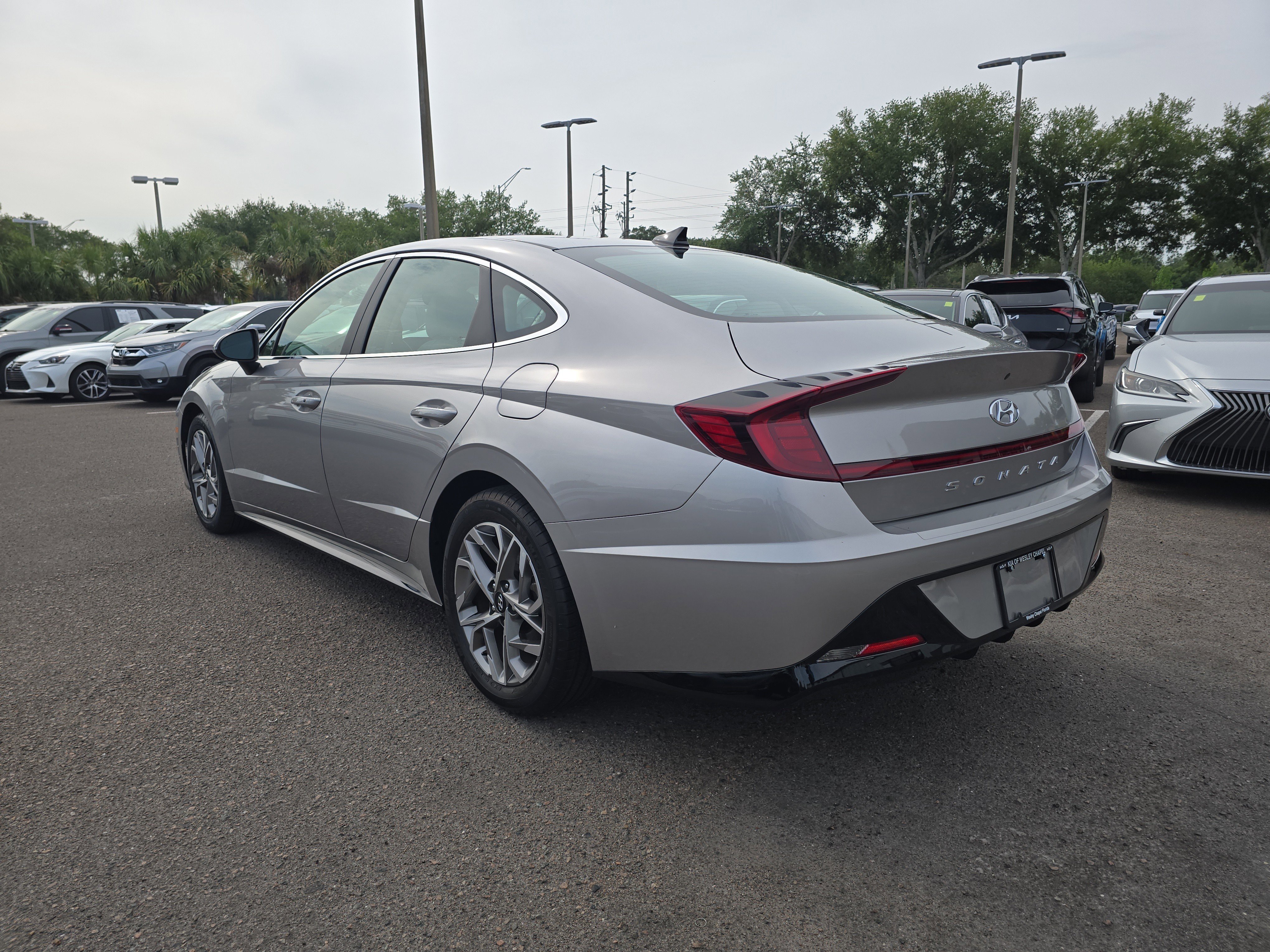 Used 2021 Shimmering Silver Pearl Hyundai SEL image 6