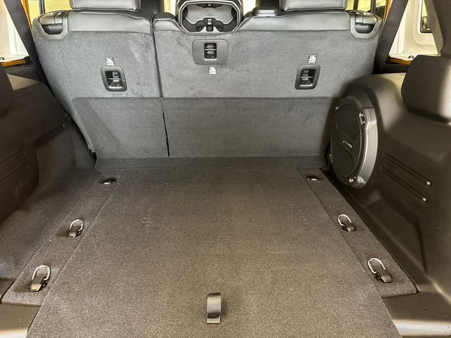 New 2026 Goldilocks Exterior Paint Jeep Rubicon image 22