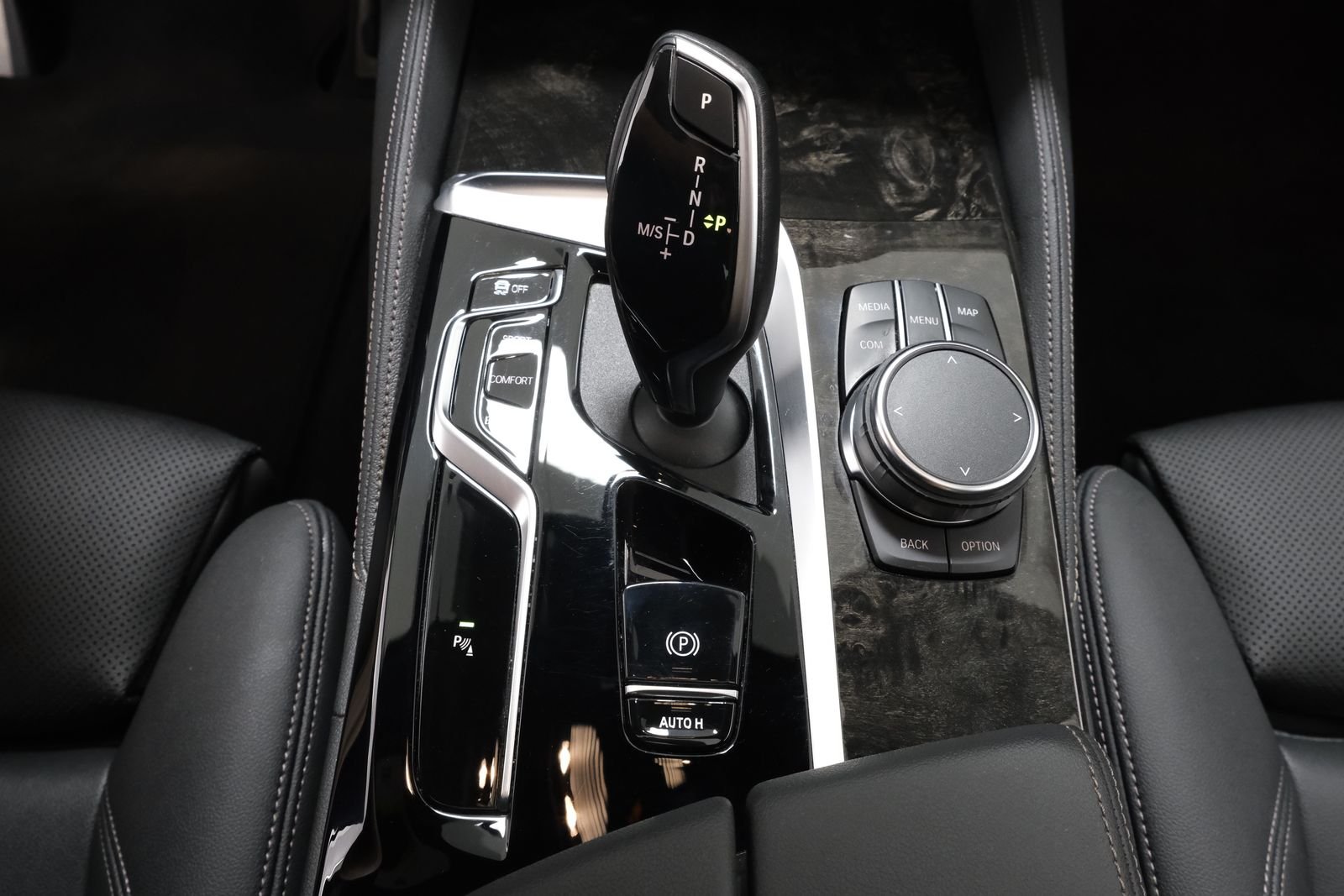 Used 2023 Black Sapphire Metallic BMW 540i xDrive image 24