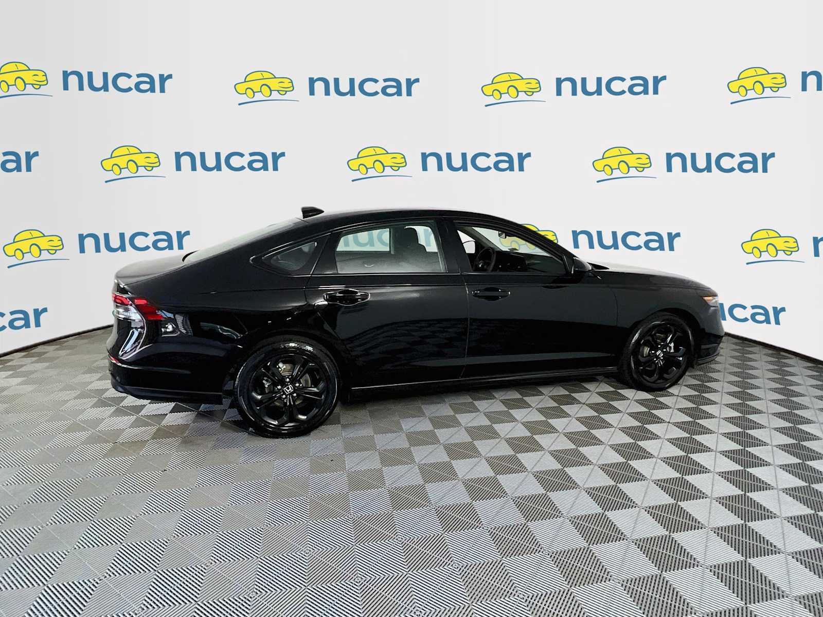 Used 2025 Crystal Black Pearl Honda SE image 8