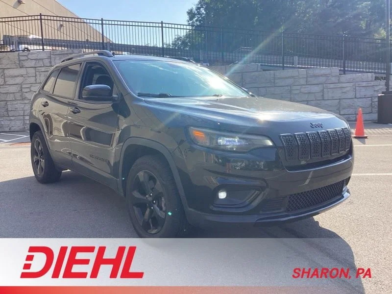 Used 2020 Black Jeep Latitude Plus image 1
