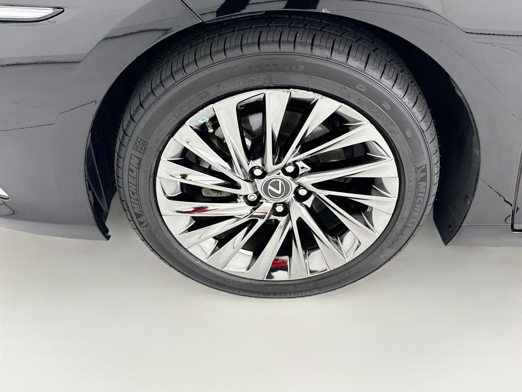 Used 2024 Obsidian Lexus 350 Ultra Luxury image 29