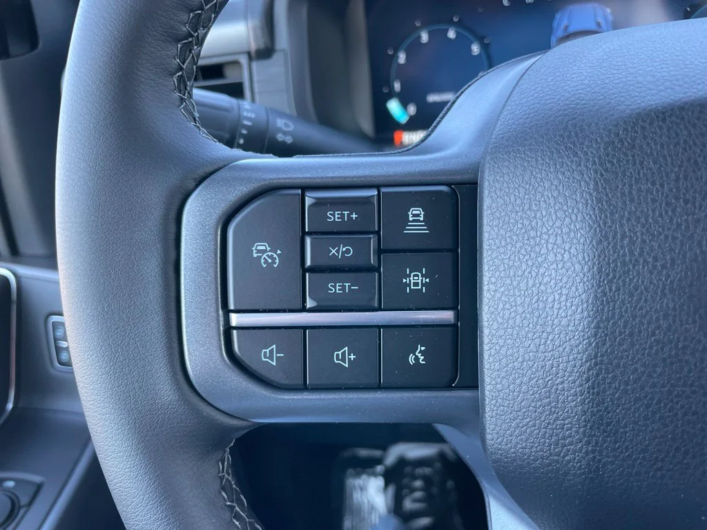 New 2026 Carbonized Gray Metallic Ford XLT image 27