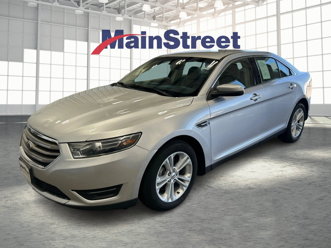 2016 Ford Taurus SEL FWD's photo