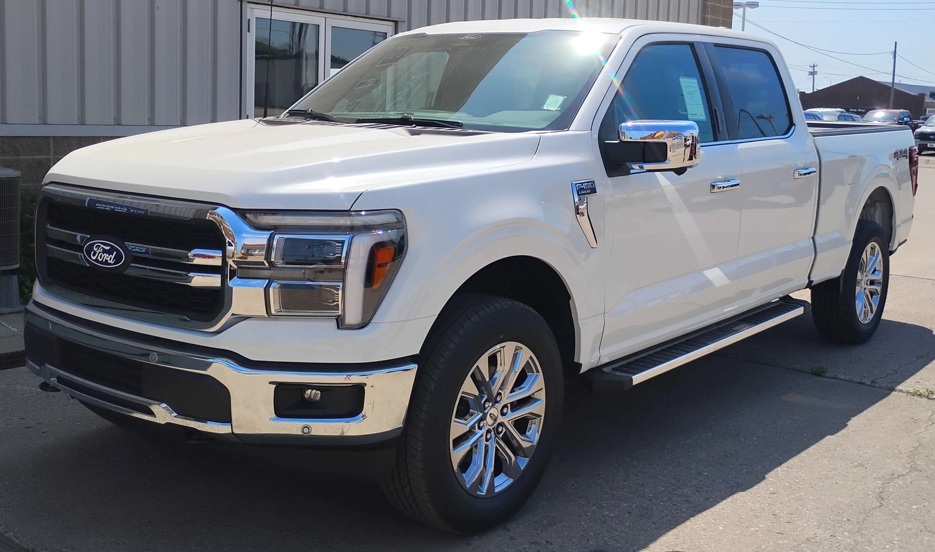 New 2026 Star White Metallic Tri-Coat Ford Lariat® image 2