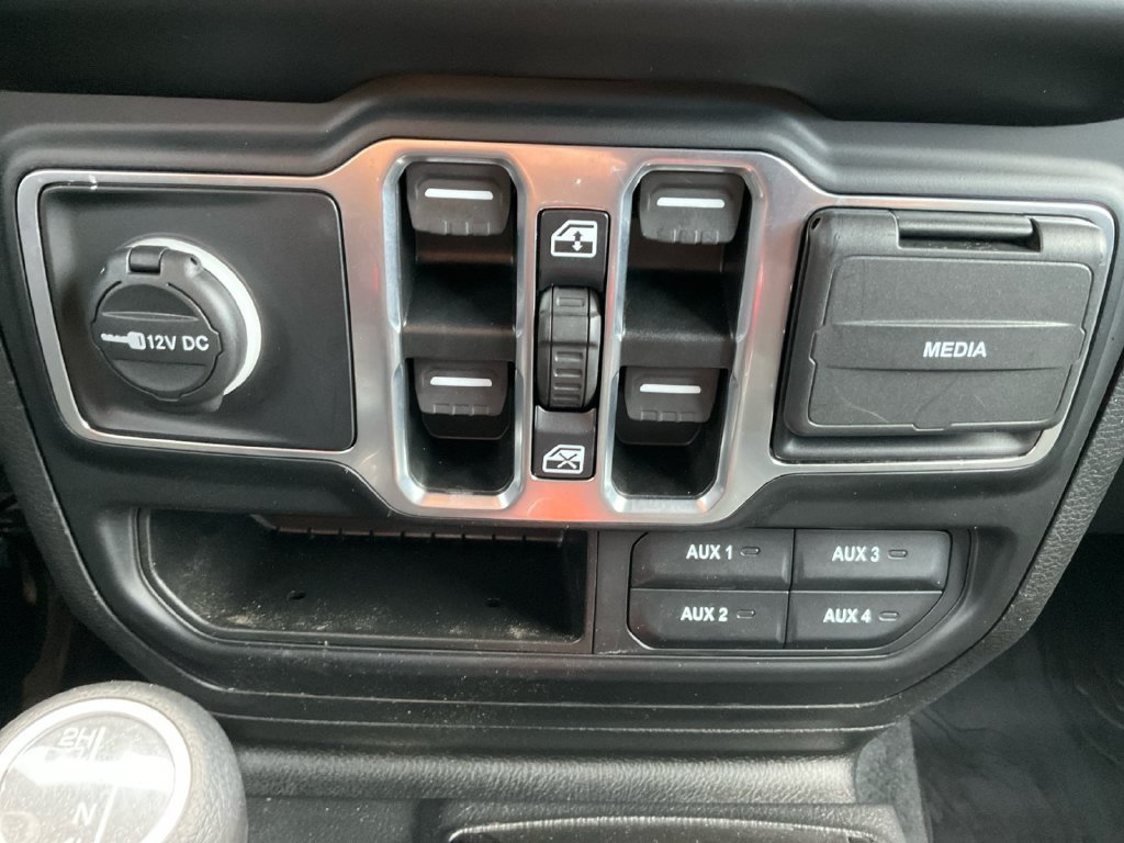 Used 2023 Blue Jeep Willys image 31