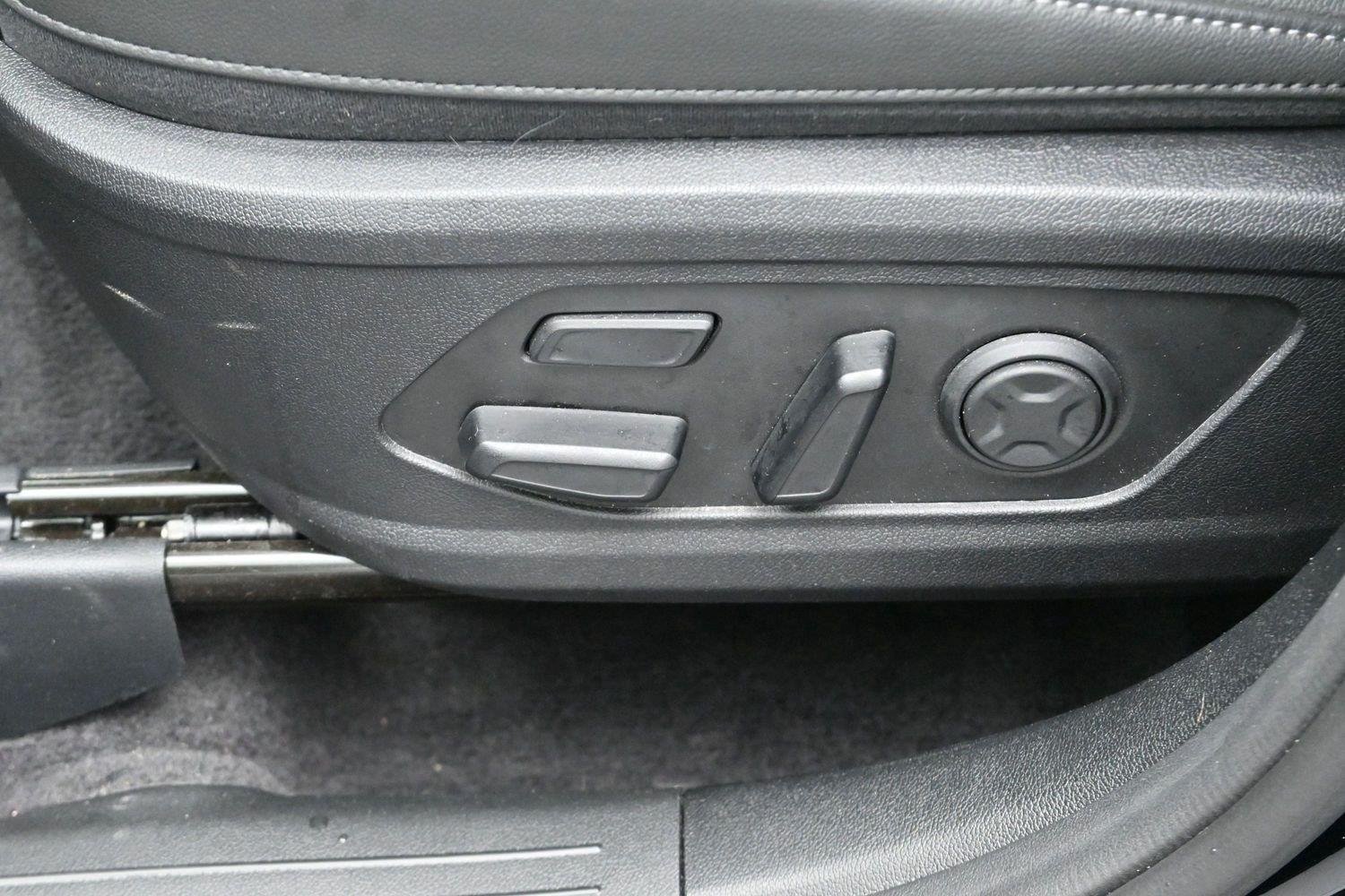 Used 2024 Ebony Black Kia X-Pro SX Prestige image 16