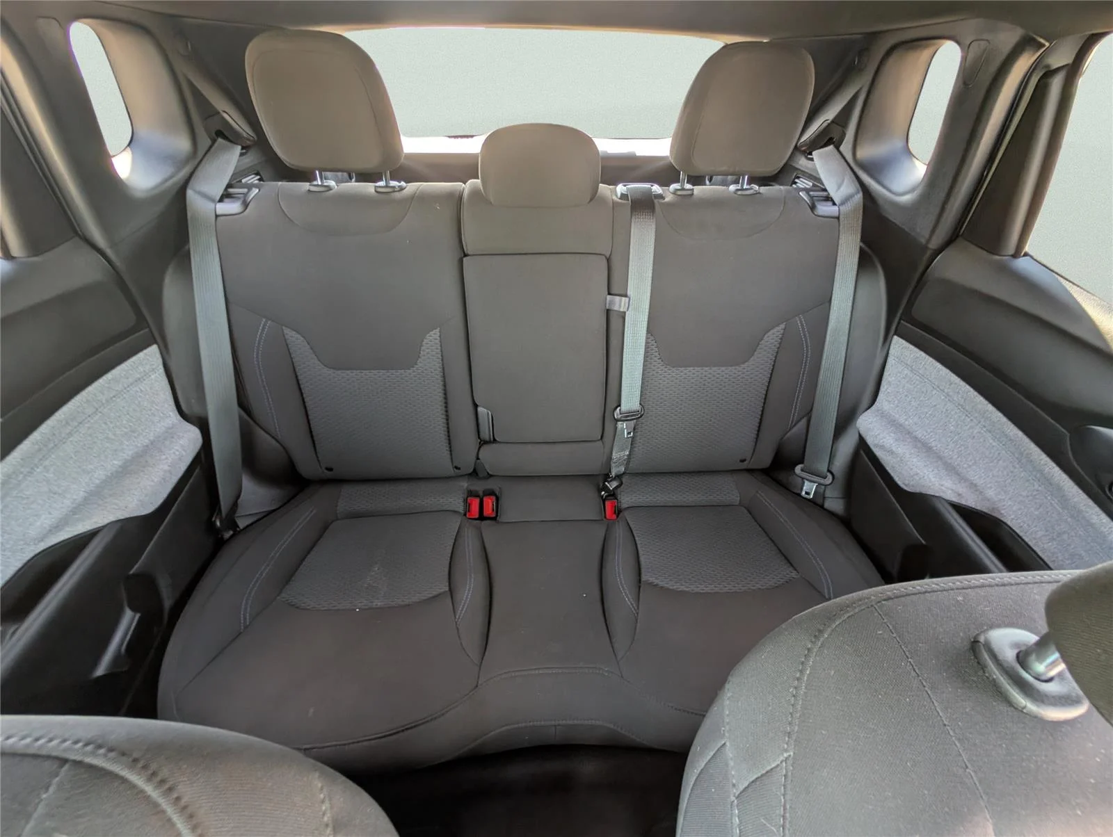 Used 2023 Billet Silver Metallic Clearcoat Jeep Sport image 33