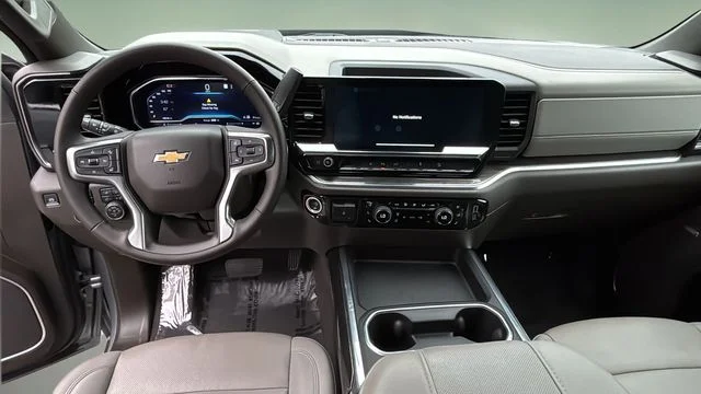 Used 2025 Gray Chevrolet LTZ image 17