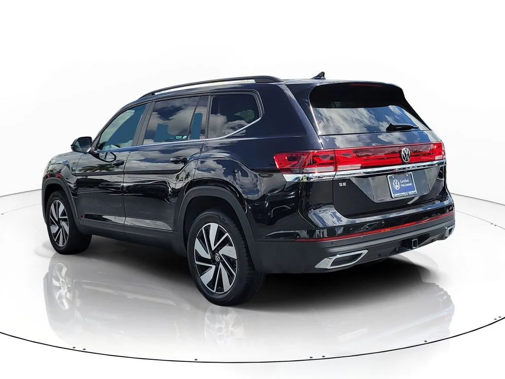 Used 2026  Volkswagen SE w/Technology image 3
